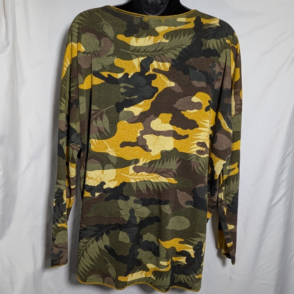 Women's Kaktus Camouflage V-Neck Viscose Blend Top, made in Italy, Sz M casual - Picture 2 of 9